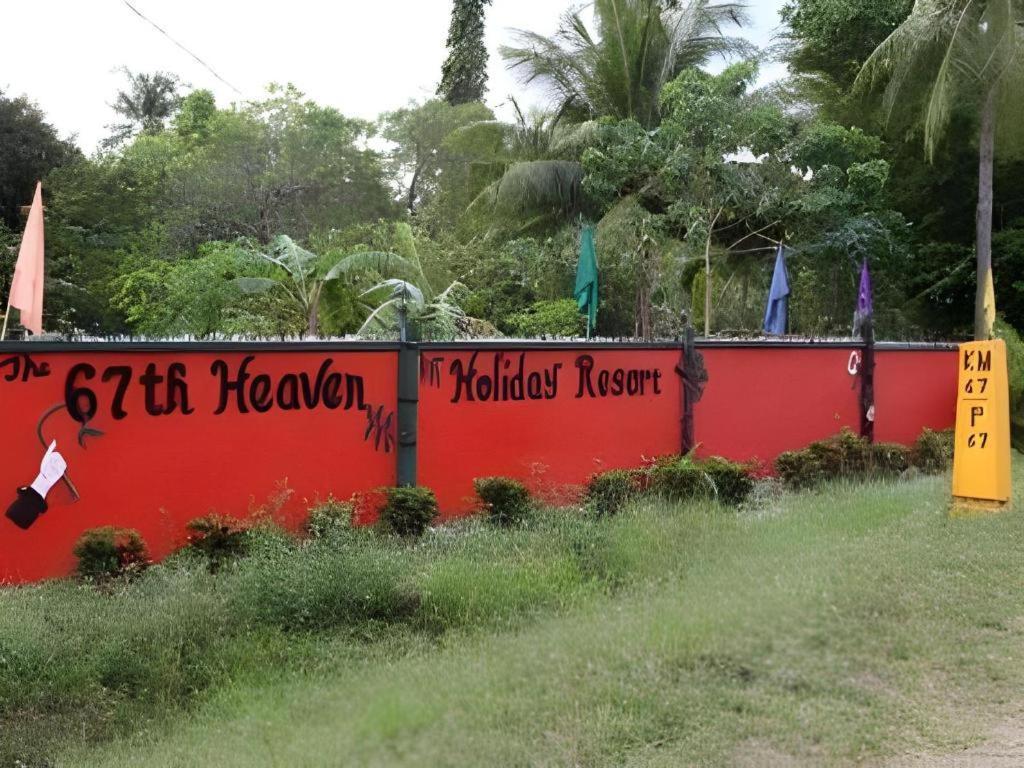 67Th Heaven Holiday Resort Lucbuan Zewnętrze zdjęcie